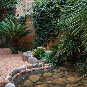 https://hostal-can-xicu.catalonia-hotels.com